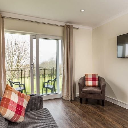 Carvynick Holiday Park Saint Enoder ภายนอก รูปภาพ